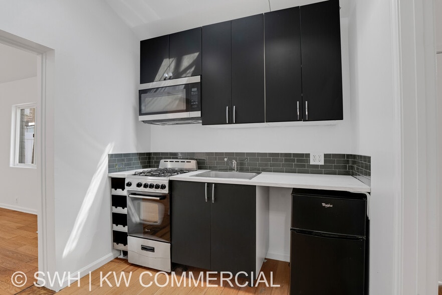 More Photos Of 137 Arena St, El Segundo Flex For Sale