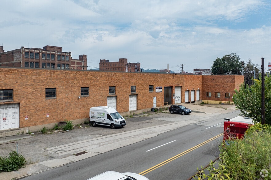 More Photos Of 1601 Liberty Ave, Pittsburgh Warehouse For Sale