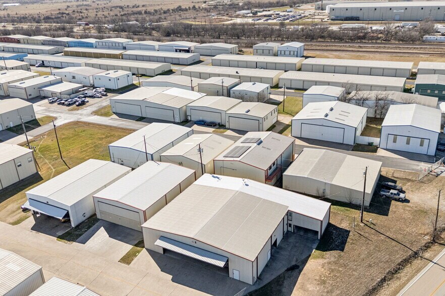 More Photos Of 930 Aviator Dr, Fort Worth Specialty For Sale