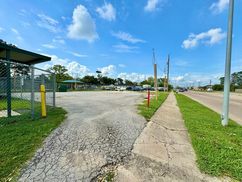 More Photos Of 5434 Melanite Ave, Houston Land For Lease
