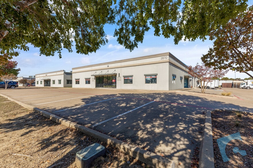More Photos Of 2870 Exchange Blvd, Southlake Showroom For Lease