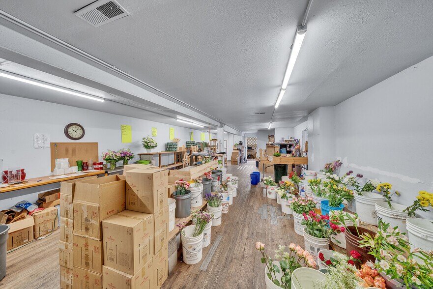 More Photos Of 2820 Broadmoor Ave, Concord Restaurant For Sale