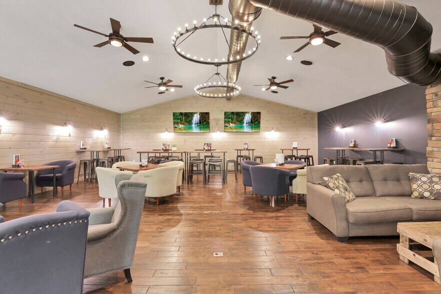 More Photos Of 14675 Zion Rd, Thornville Restaurant For Sale