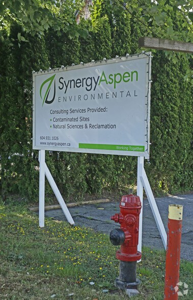 More Photos Of 2328 Clarke St, Port Moody Service For Lease