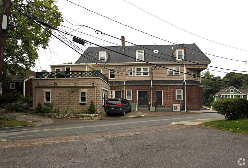 More Photos Of 1003-1009 Chestnut St, Newton Office For Lease