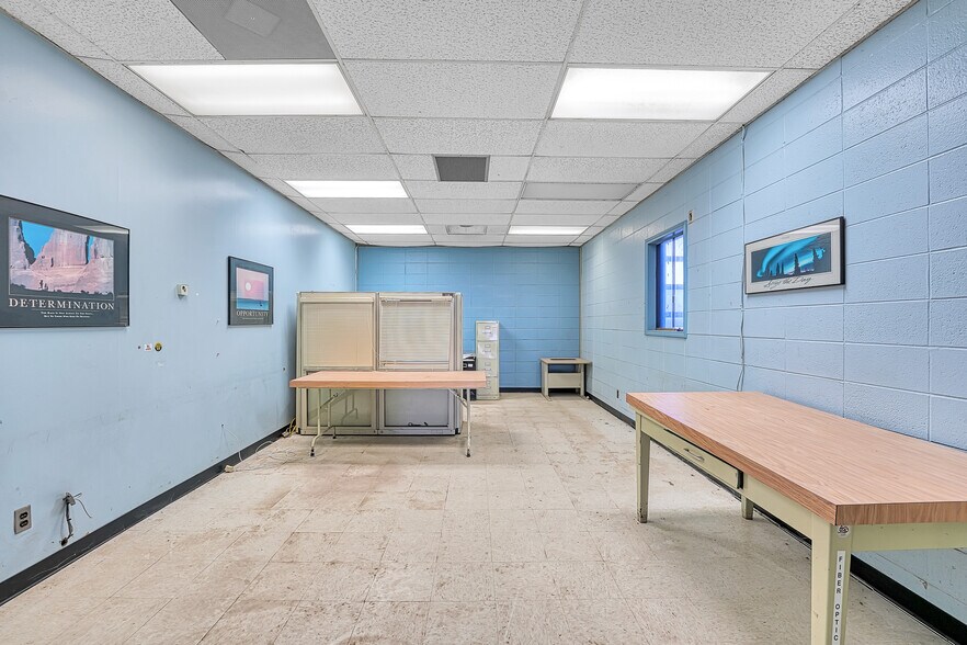 More Photos Of 6725 NW Atlanta Ave, Lawton Industrial For Lease