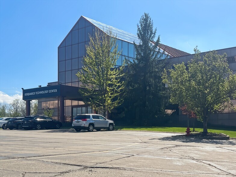 More Photos Of 100 7th Ave, Chardon Coworking Space