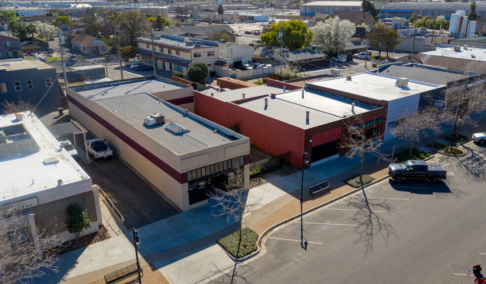 More Photos Of 3234 Santa Fe St, Riverbank Storefront For Sale