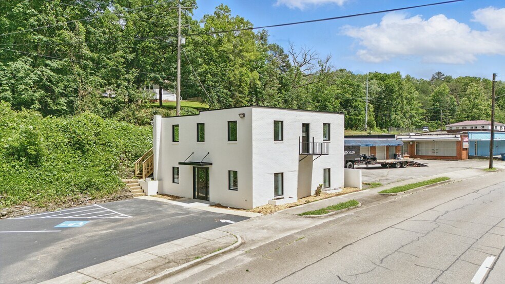 Primary Photo Of 700 Chickamauga Ave, Rossville Loft Creative Space For Lease