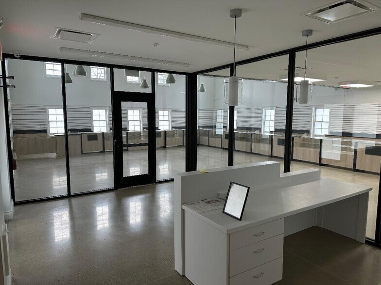 More Photos Of 280 Lapeer Rd, Oxford General Retail For Sale