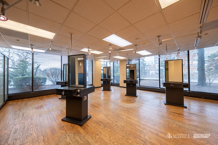 More Photos Of 23240 Chagrin Blvd, Beachwood Office For Lease