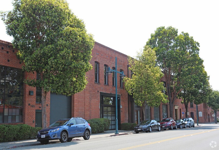 More Photos Of 1175-1195 Park Ave, Emeryville Showroom For Lease