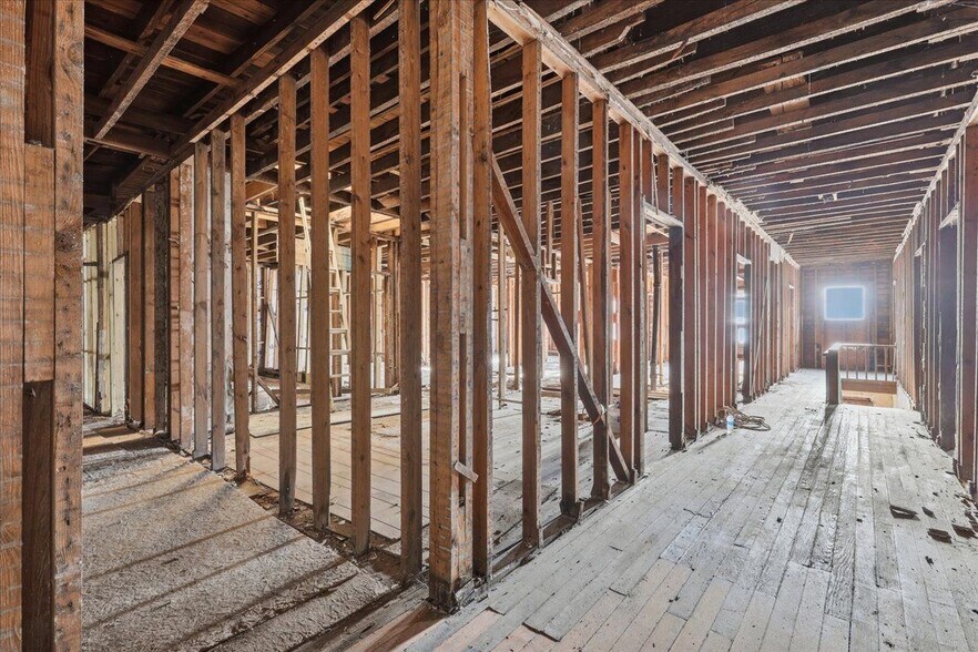 More Photos Of 315 Ogle Ave, Knoxville General Retail For Sale