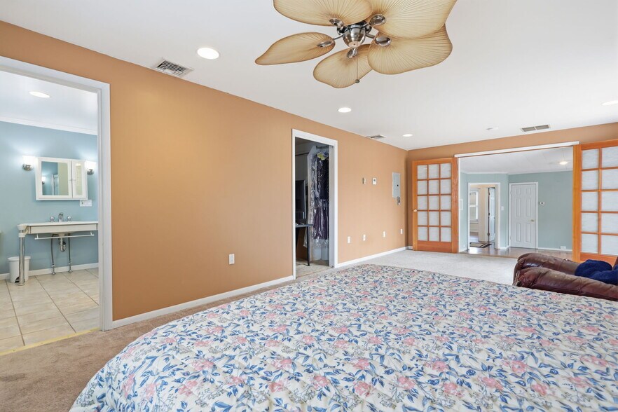 More Photos Of 168 White Horse Ave, Hamilton Office For Sale