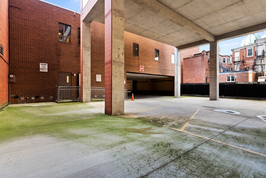 More Photos Of 403-405 N 2nd St, Harrisburg Office For Sale