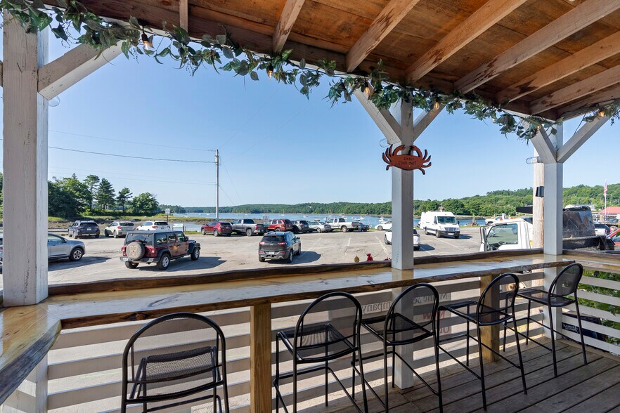 More Photos Of 85 Parking Lot Ln, Damariscotta Restaurant For Sale