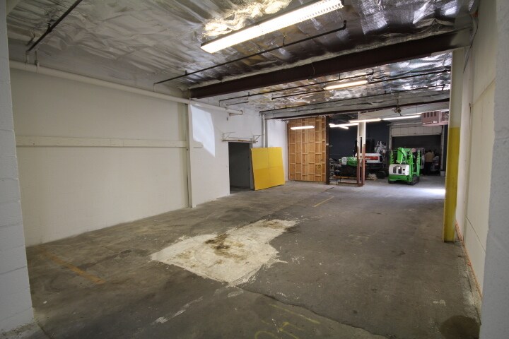 More Photos Of 7 Henry St, Worcester Light Manufacturing For Lease