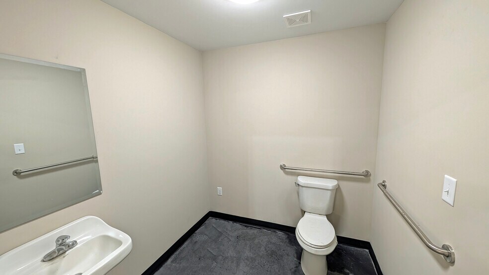 More Photos Of 3580 Buford Hwy, Duluth Light Distribution For Lease