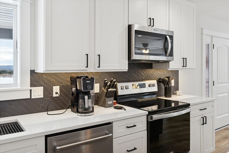 More Photos Of 8370 Lakeview Rd, Alanson Winery Vineyard For Sale