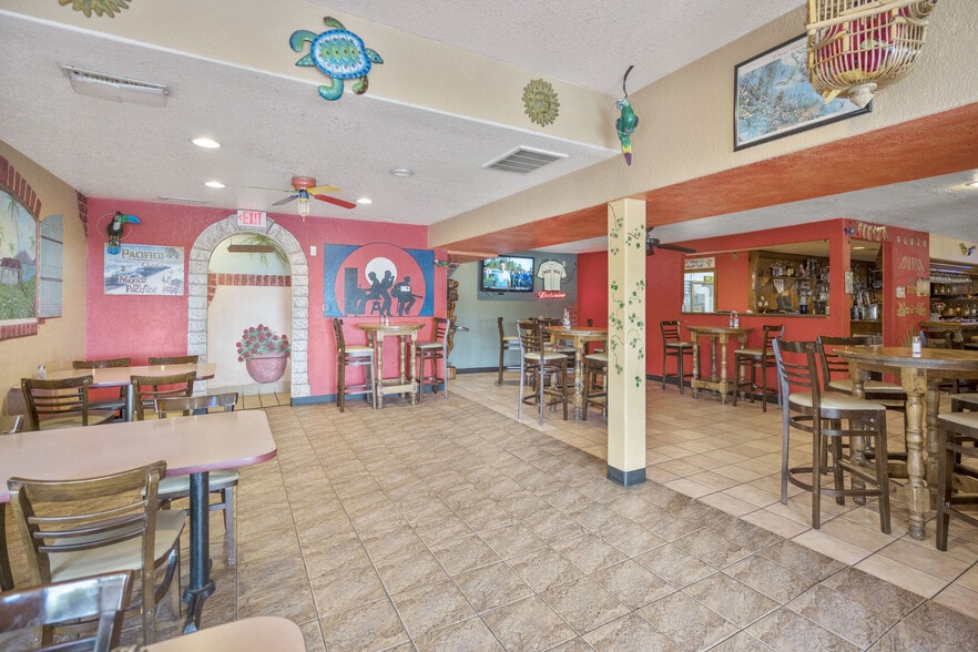 More Photos Of 6605 Hwy 54, Osage Beach Restaurant For Sale