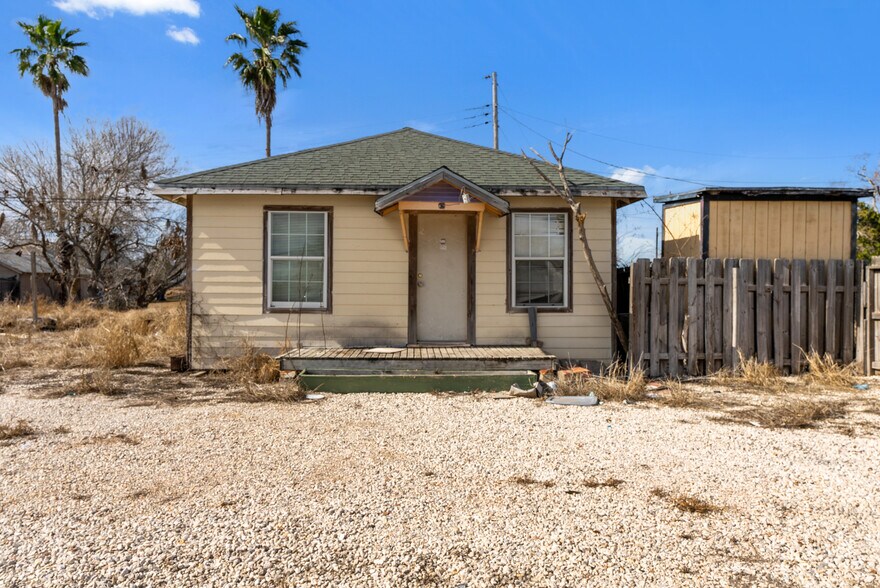 More Photos Of 3063 Main St, Ingleside Restaurant For Sale