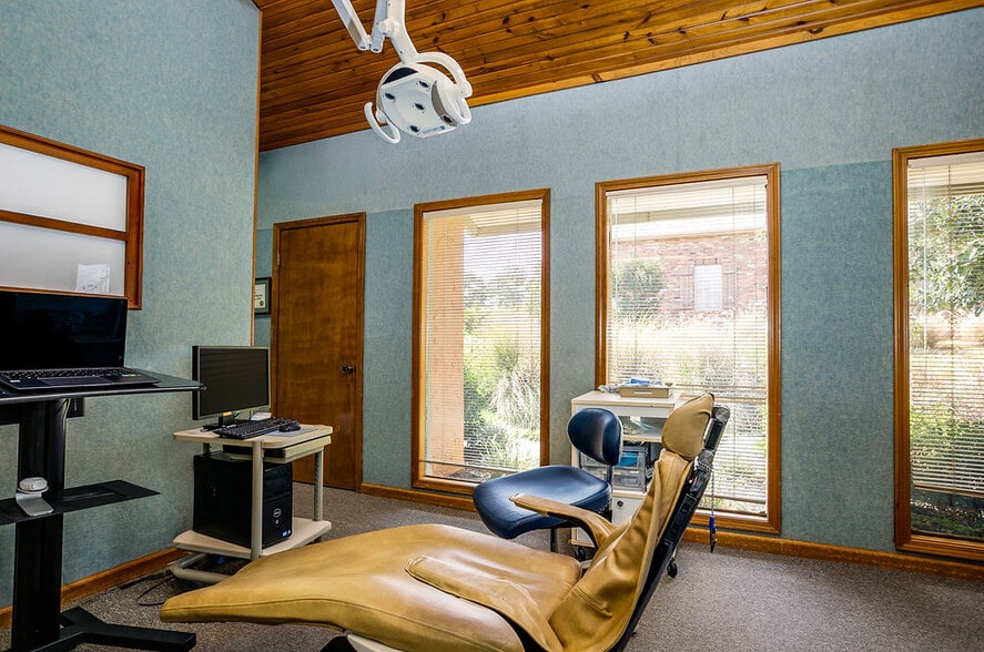 More Photos Of 2603 Browns Ln, Jonesboro Medical For Sale
