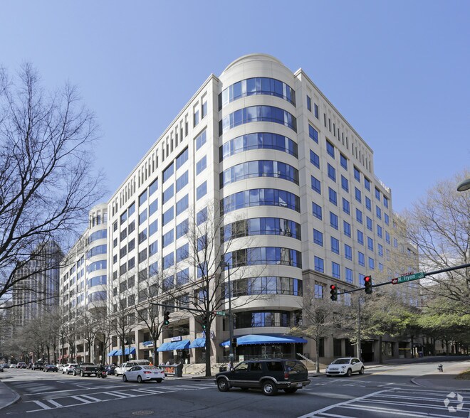 More Photos Of 401 N Tryon St, Charlotte Office For Lease