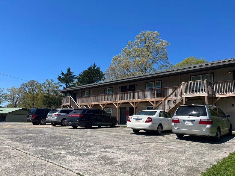 Primary Photo Of 1487 Smyrna Church Rd, Chatsworth Apartments For Sale