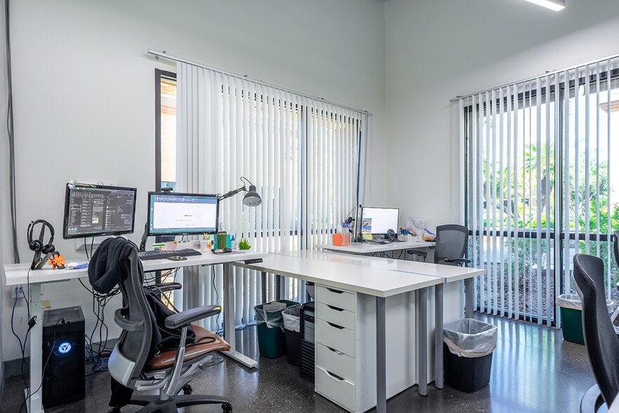 More Photos Of 7229 W Sahara Ave, Las Vegas Office For Sale