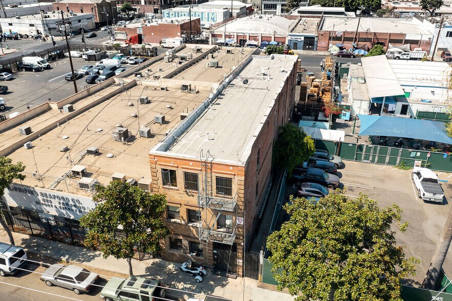 More Photos Of 553 Stanford Ave, Los Angeles Apartments For Sale