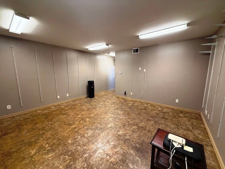 More Photos Of 16331 Old US 41, Fort Myers Warehouse For Lease