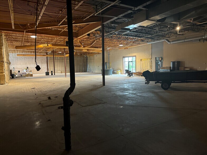 More Photos Of 2593 Development Dr, Green Bay Medical For Lease