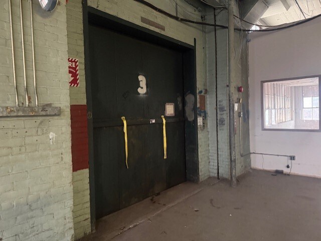 More Photos Of 201 Saw Mill River Rd, Yonkers Warehouse For Lease