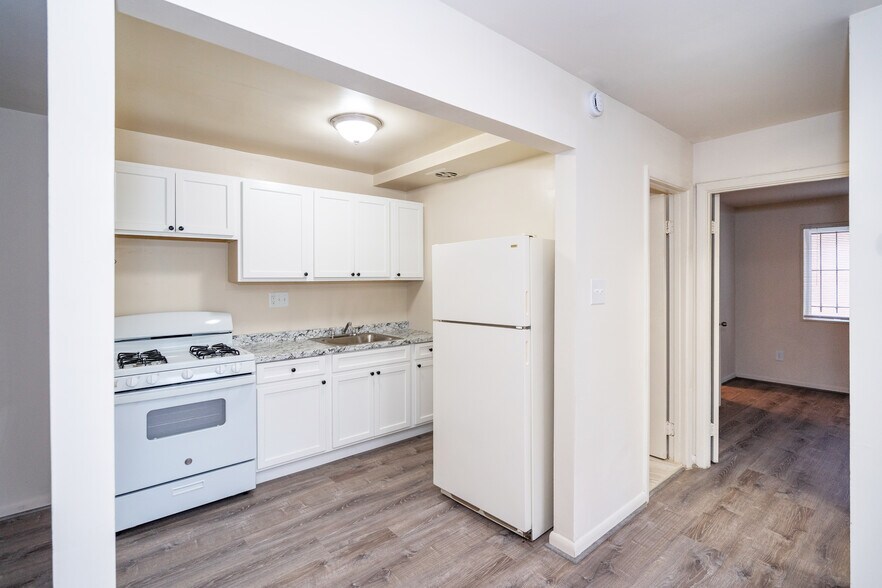 More Photos Of 4950-4952 Benning Rd SE, Washington Apartments For Sale