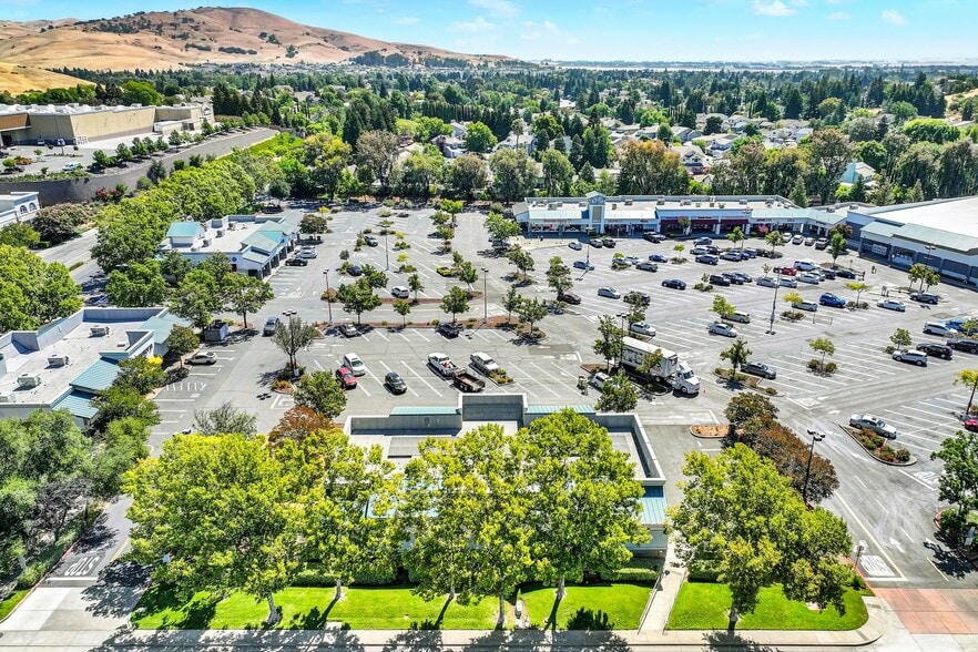 More Photos Of 3338 N Texas St, Fairfield Freestanding For Sale
