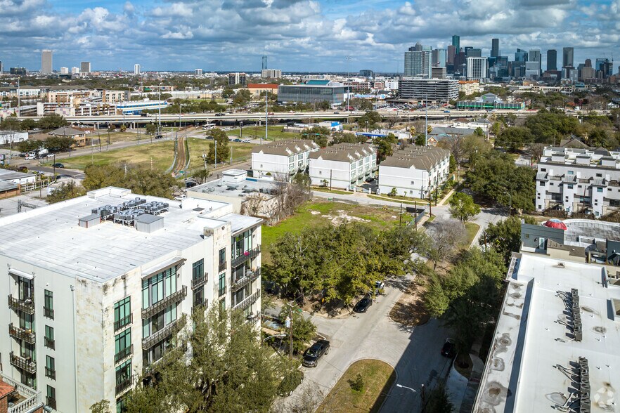 More Photos Of 4802 Caroline St, Houston Land For Sale