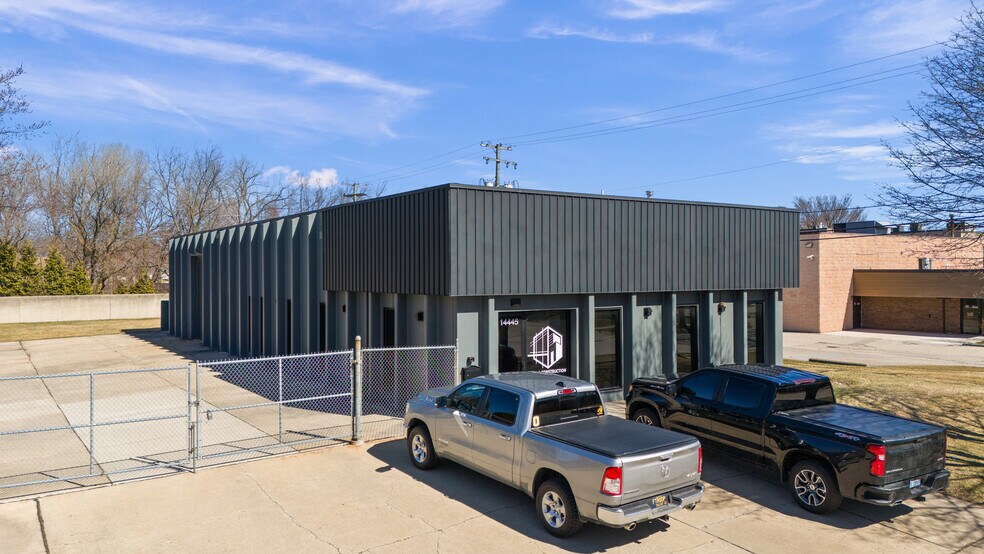 More Photos Of 14445 Barber Ave, Warren Manufacturing For Sale