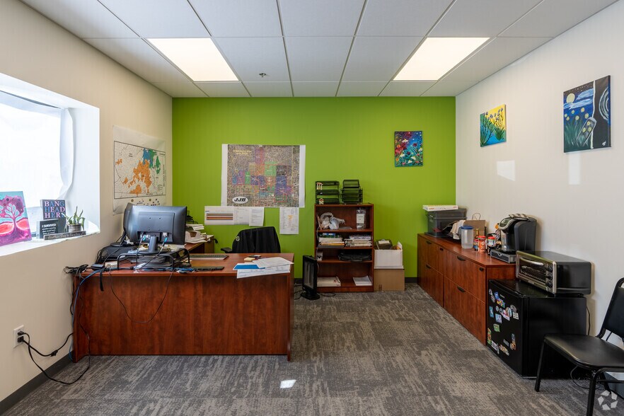 More Photos Of 7115 Standard Dr, Hanover Service For Sale