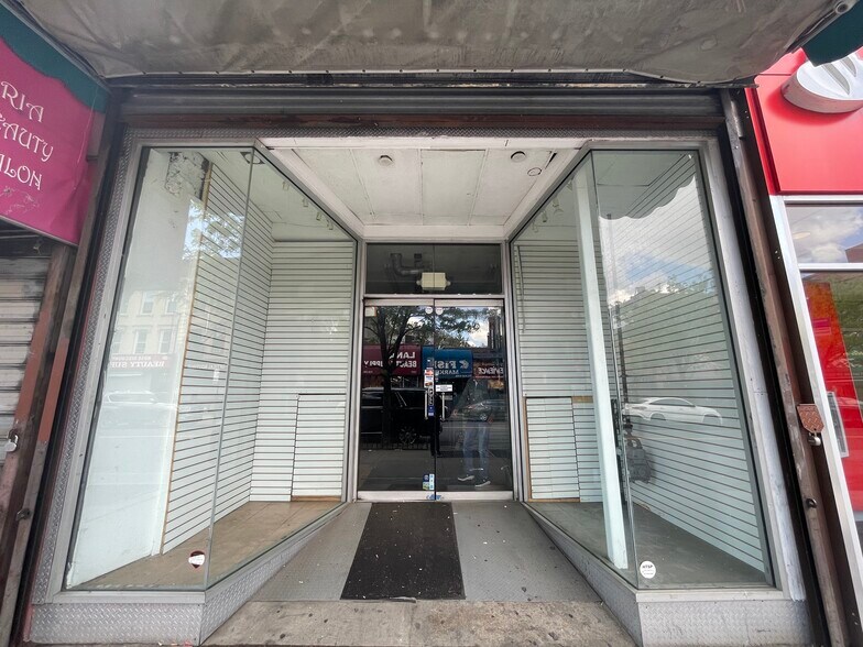 More Photos Of 1298 Fulton St, Brooklyn Storefront For Lease