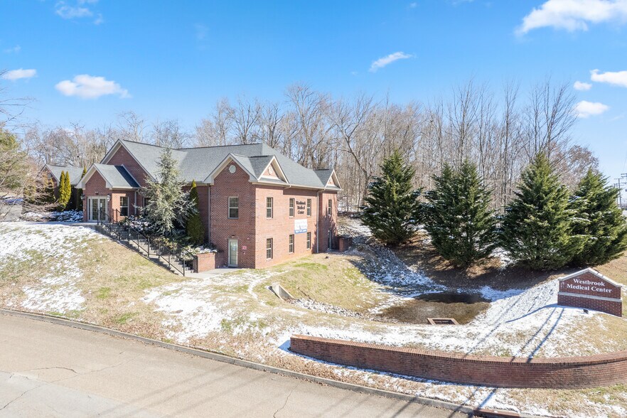 More Photos Of 930 Adell Ree Park Ln, Knoxville Medical For Sale