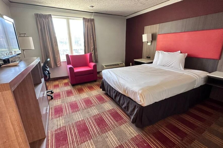 More Photos Of 4142 S Noland Rd, Independence Hotel For Sale