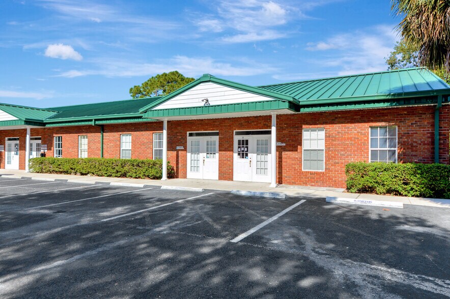 More Photos Of 6981 Curtiss Ave, Sarasota Medical For Sale