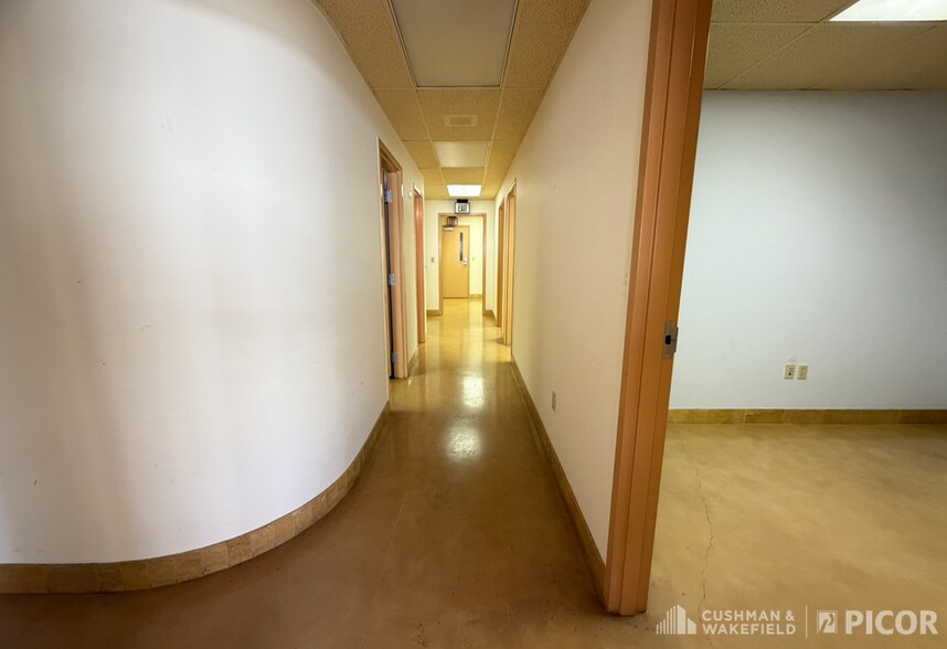 More Photos Of 1980 W Hospital Dr, Tucson Medical For Sale