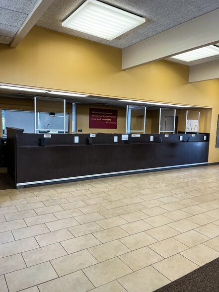Primary Photo Of 2000 S Hawthorne Rd, Winston-Salem Bank For Lease