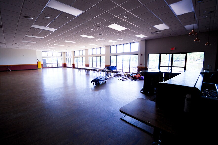 More Photos Of 204 Wolf River Dr, Fremont Marina For Sale