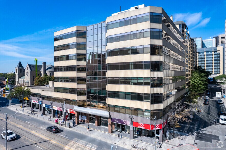 Primary Photo Of 250 Dundas St W, Toronto Office For Lease
