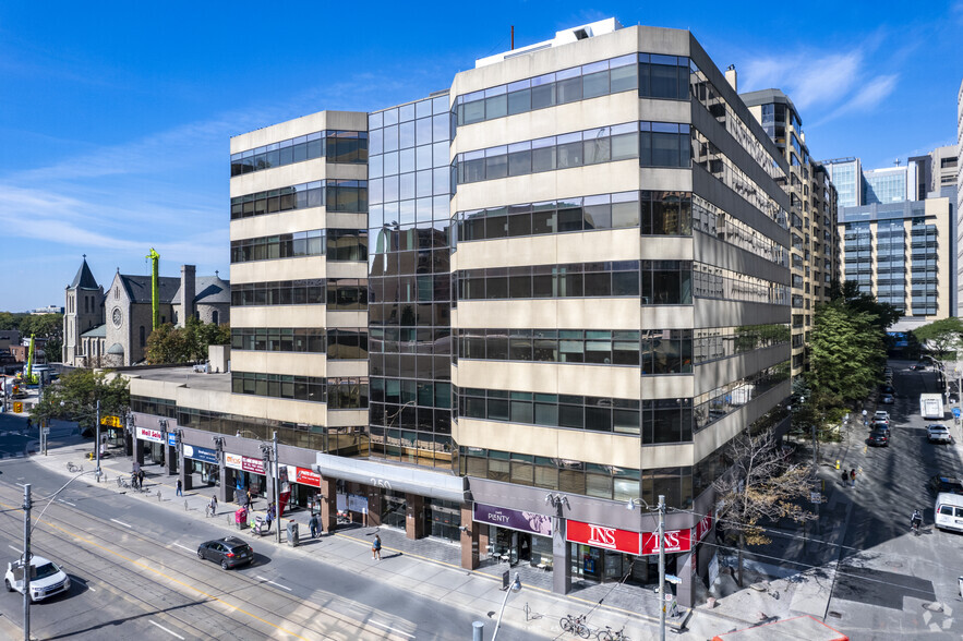 Primary Photo Of 250 Dundas St W, Toronto Office For Lease