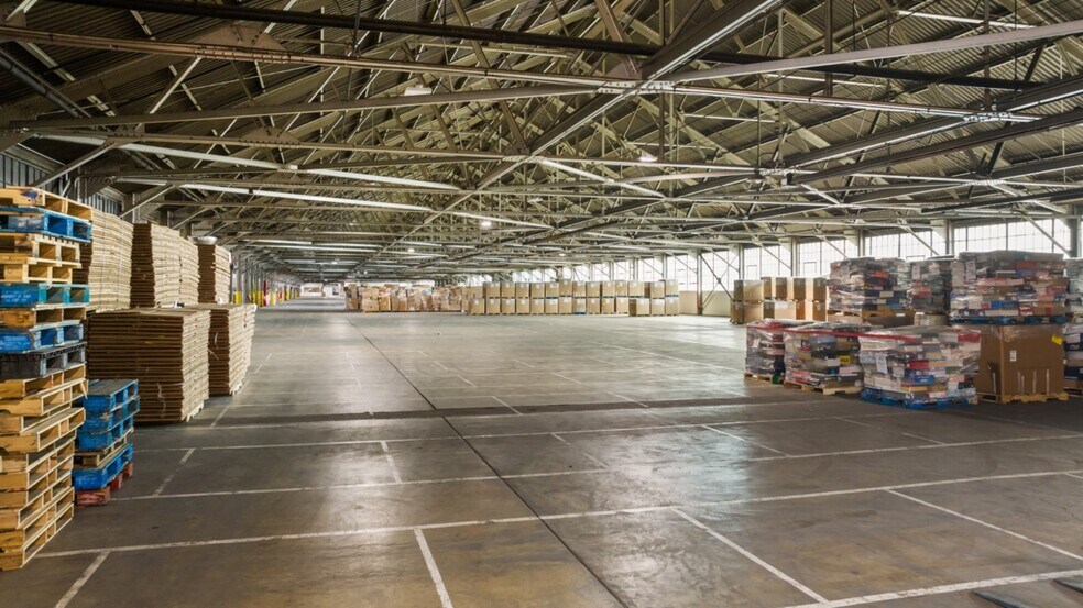 More Photos Of 16123 Armour St NE, Alliance Warehouse For Lease