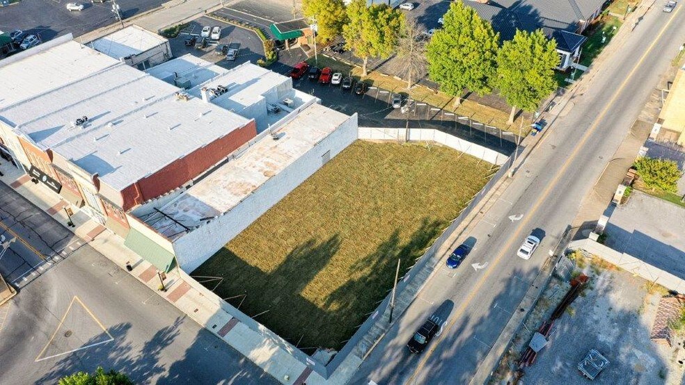 More Photos Of 102 N Main St, Russellville Land For Sale