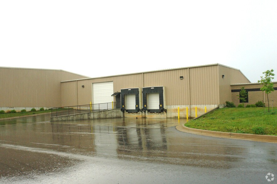 More Photos Of 1019 Mt. Vernon Rd, Shelbyville Warehouse For Lease